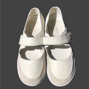 Clarks Womens Ecru Soft Leather Mary Jane Walking Shoes Sz 8.5